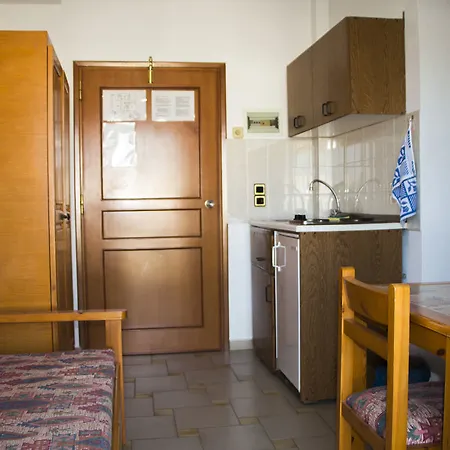 Popi 2* Agia Marina